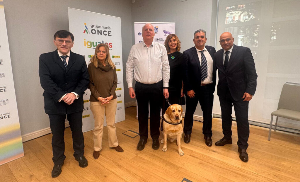 SEMES y Grupo Social ONCE firman un convenio para mejorar la atención en urgencias y emergencias a las personas con discapacidad